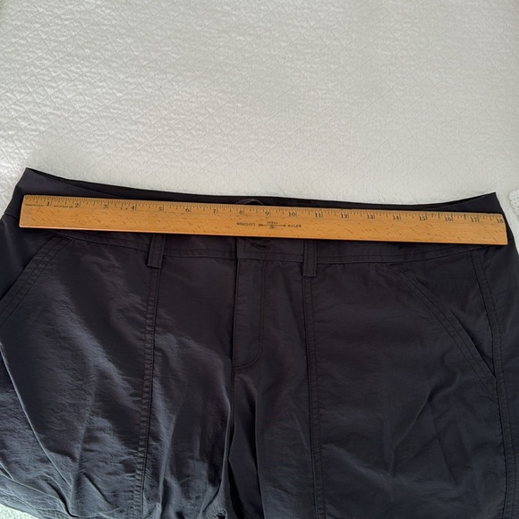 Lucy Cargo Hiking Capri Crop Pants Lightweight Outdoor pants - Picture 7 of 11